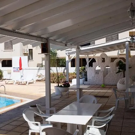 Amore Apts Paralimni