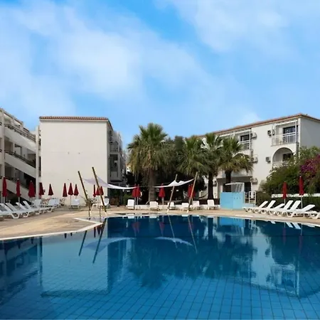 Hotel Amore Apts 3*