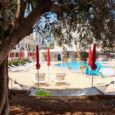 Amore Apts Paralimni