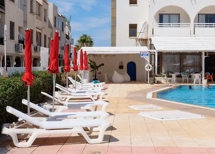 Amore Apts Paralimni